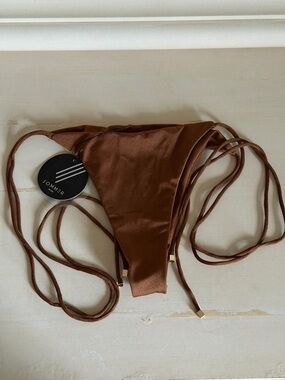 Sommer Swim Rum Tie-Side Bikini Bottom Size M (NWT)